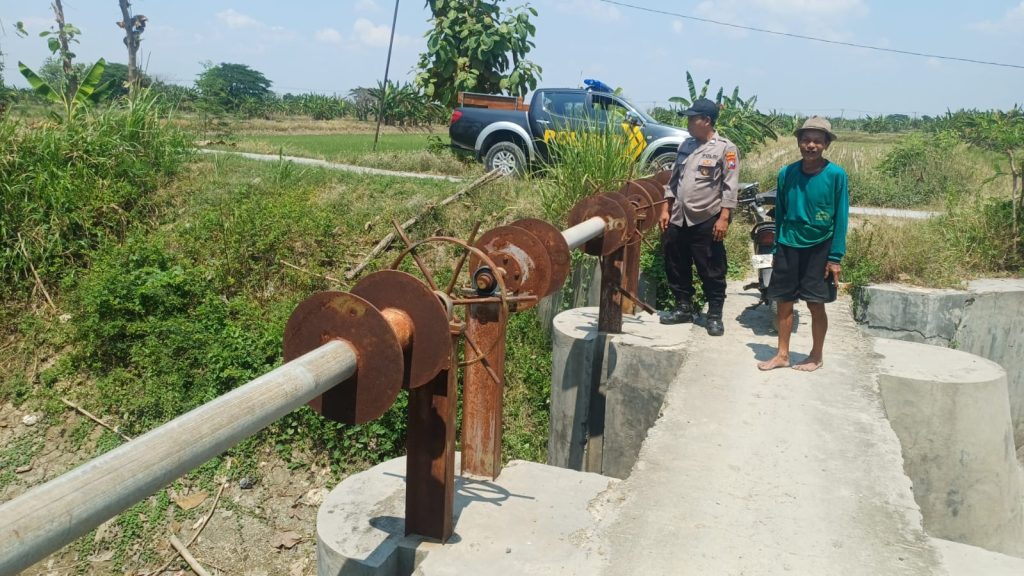 Antisipasi Bencana Alam, Polsek Turi Lakukan Patroli di Daerah Rawan Banjir dan Tanah Longsor
