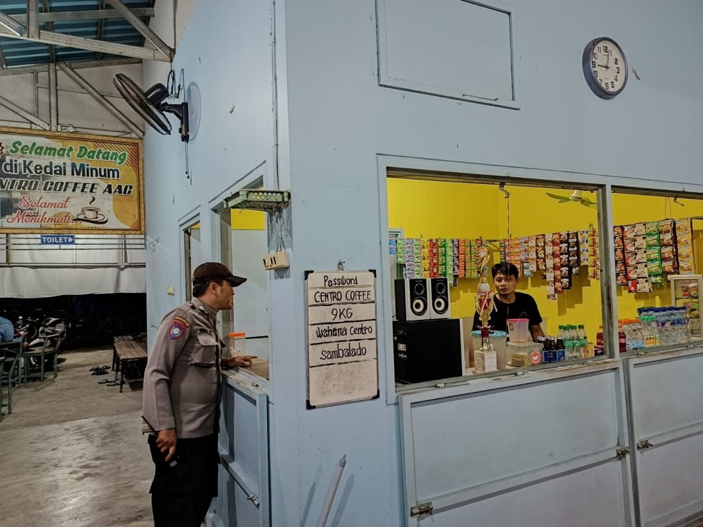 Polsek Kalitengah Monitoring Program P2B, Dorong Ketahanan Pangan Melalui Tanaman Bergizi di Pekarangan Warga