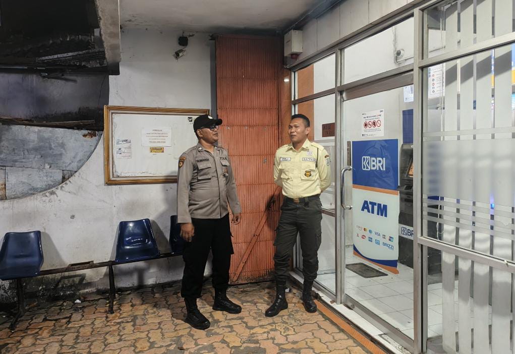 Polsek Maduran Intensifkan Patroli Kamtibmas, Sasar Perkantoran, Pertokoan, dan Pemukiman Warga