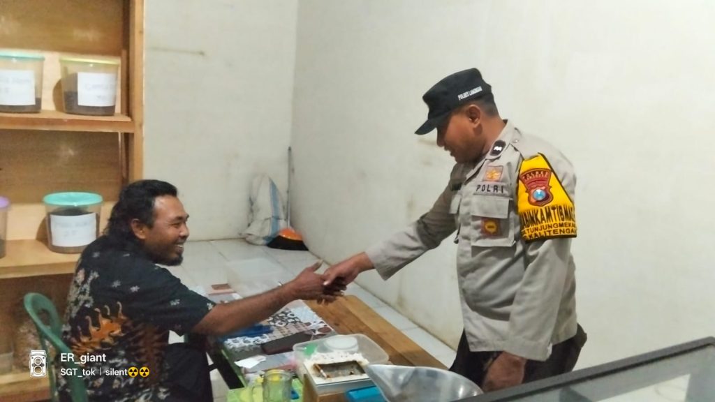 Patroli Malam Polsek Kalitengah Antisipasi Konflik dan Gangguan Kamtibmas