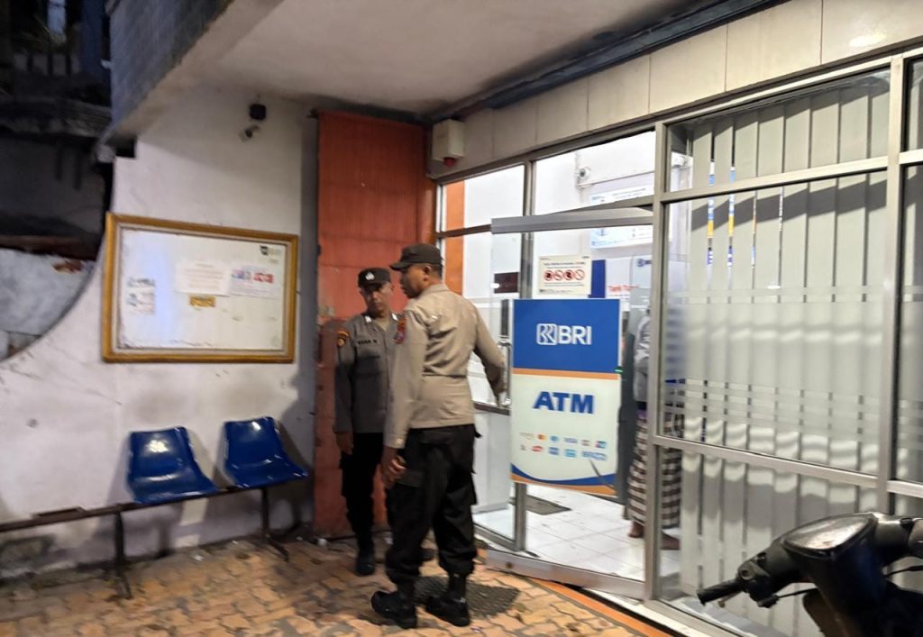 Polsek Maduran Intensifkan Patroli Malam, Fokus Antisipasi 3C di Wilayah Pemukiman