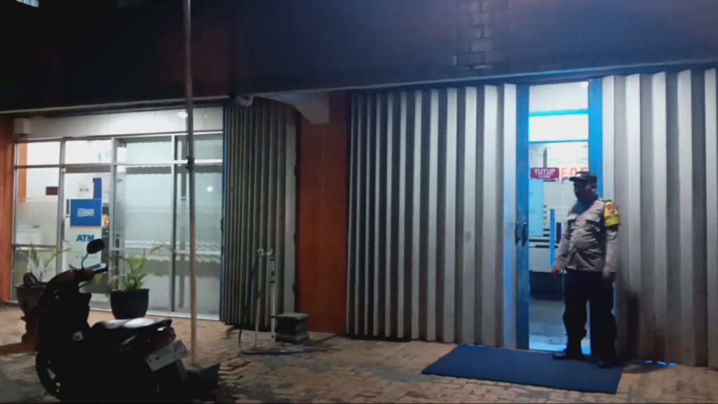 Patroli Malam Polsek Maduran Sasar Objek Vital dan Pemukiman