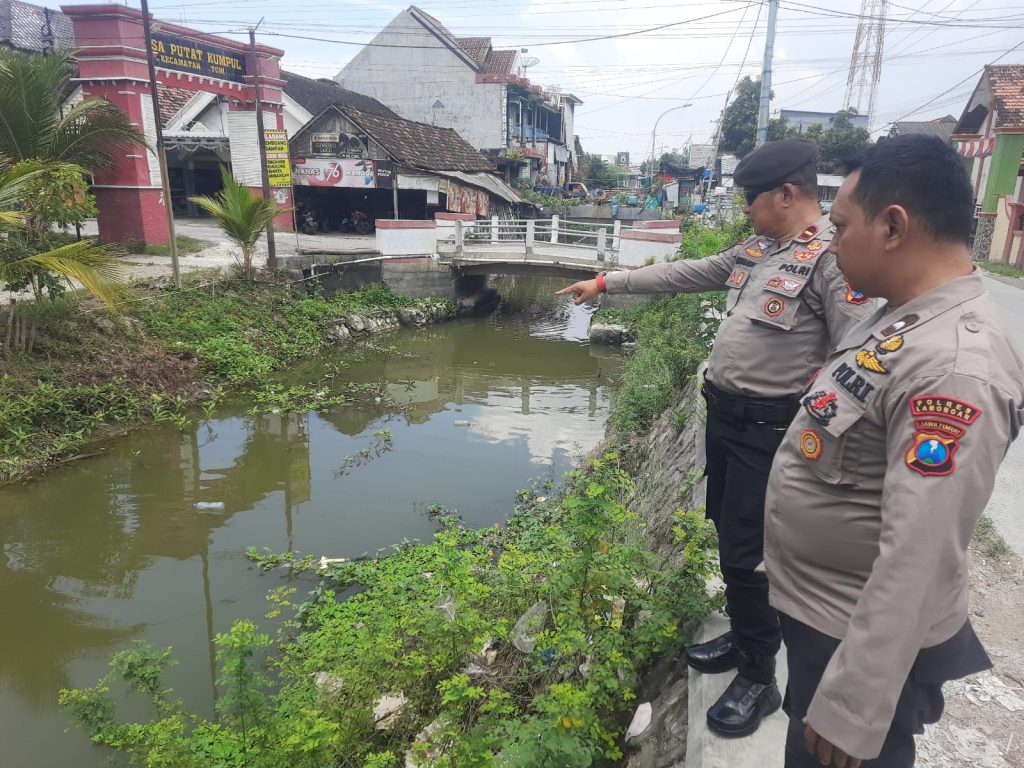 Polsek Turi Pantau Titik Rawan Bencana Alam di Kemlagilor