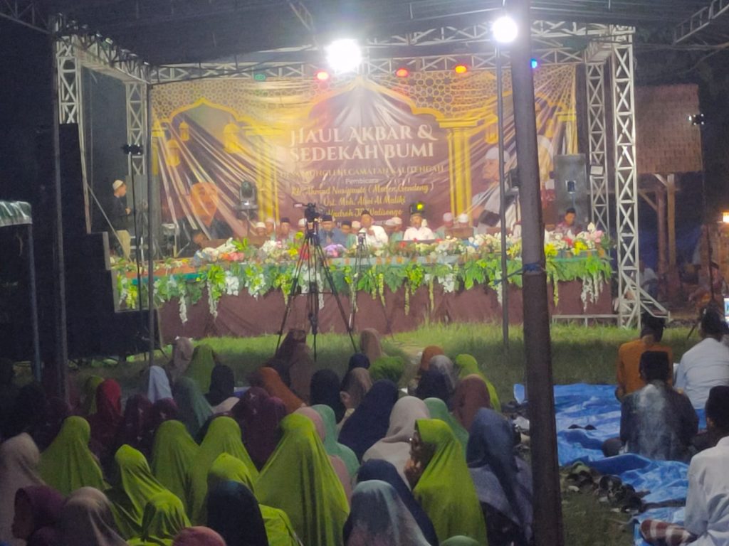 Ribuan Warga Padati Gebyar Sholawat dan Sedekah Bumi di Desa Mungli Kalitengah