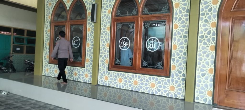 Polsek Karanggeneng Gelar Jumling di Masjid Al-Hidayah, Wujudkan Polisi Dekat dengan Masyarakat