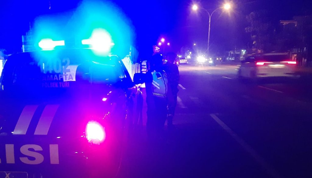 Polsek Turi Gelar Patroli Blue Light di Jalur Poros Lamongan–Babat, Wujudkan Situasi Aman dan Kondusif