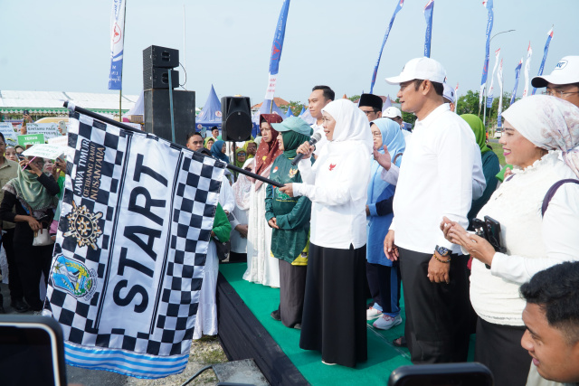 Hari Santri Nasional 2025 di Lamongan: Semarak, Penuh Doa, dan Penguatan SDM Berakhlak Mulia