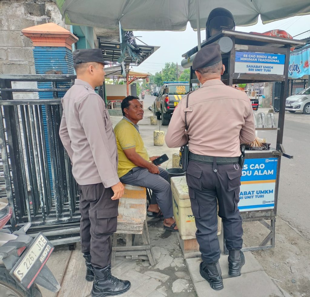 Polsek Turi Intensifkan Patroli Dialogis Siang Hari, Tekan Potensi Kejahatan 3C di Wilayah Hukum Turi