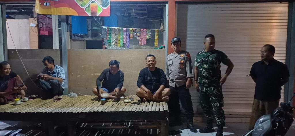 Polsek Turi dan Koramil Gelar Patroli Dialogis Malam Hari, Warga Diimbau Jaga Kamtibmas