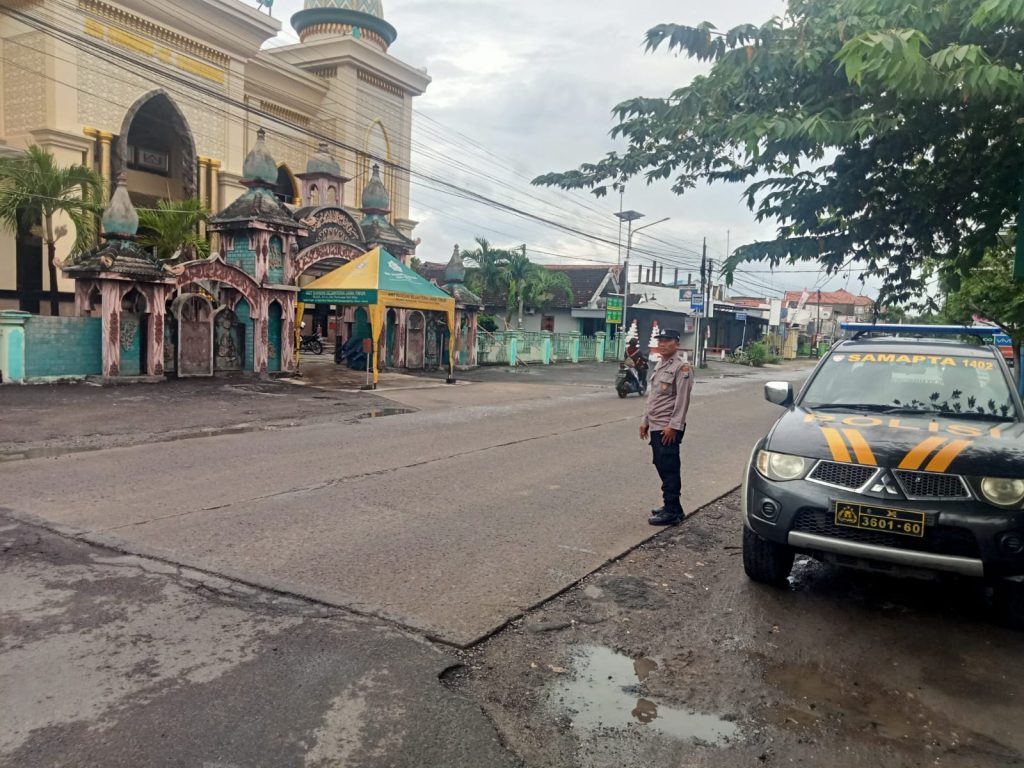 Polsek Karanggeneng Gelar Commander Wish Pagi, Pastikan Arus Lalin di Sumberwudi Lancar dan Terkendali