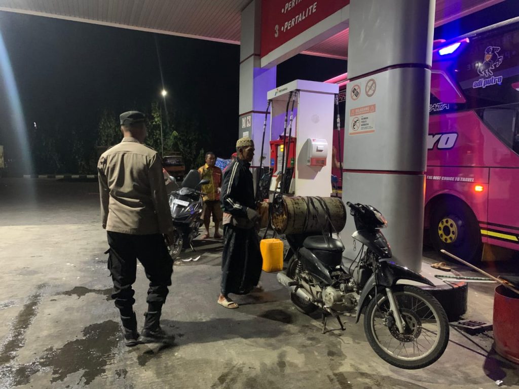 Polsek Karanggeneng Intensifkan Patroli Malam, Sasar Objek Vital untuk Jaga Stabilitas Kamtibmas