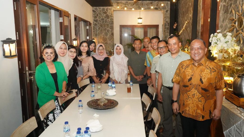 Danrem 052/Wkr Lakukan Kunjungan Kehormatan ke Letjen TNI (Purn) Marciano Norman Jelang HUT ke-76 Kodam Jaya