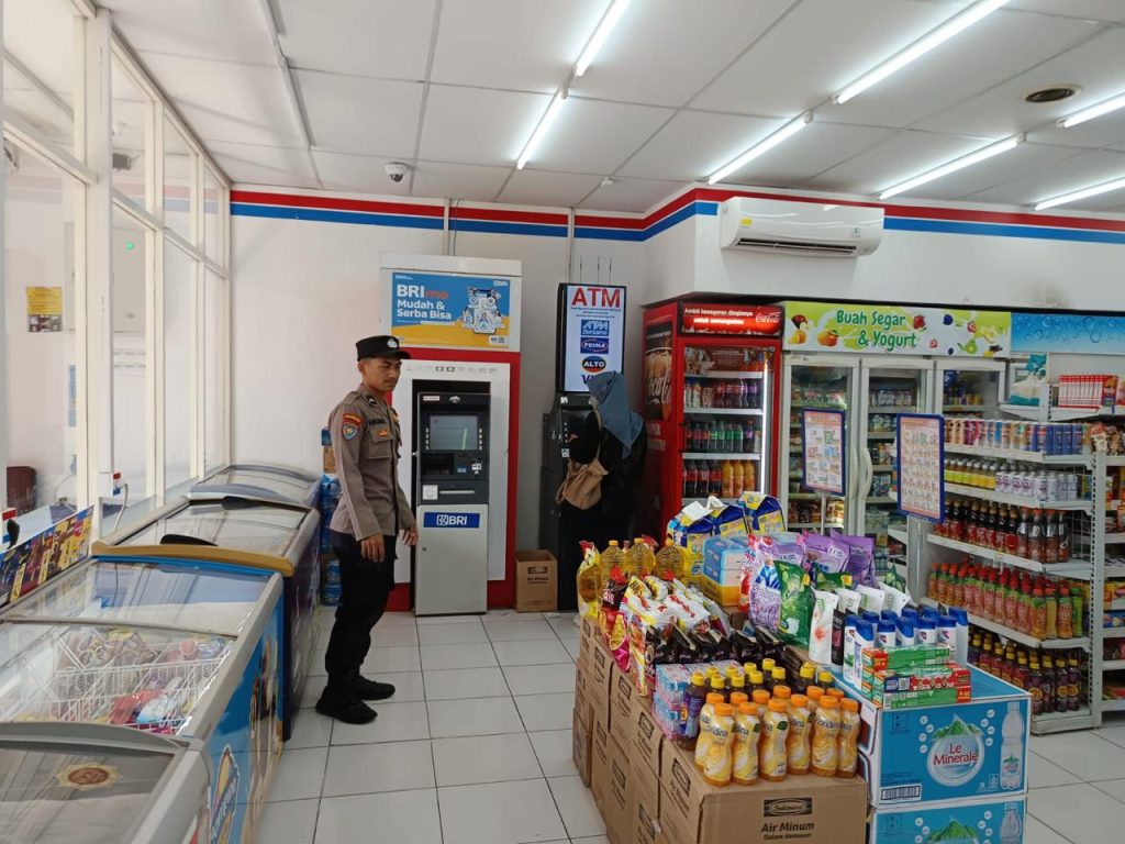 Polsek Maduran Intensifkan Patroli Perintis Presisi, Sasar Obvit Hingga Pemukiman Warga