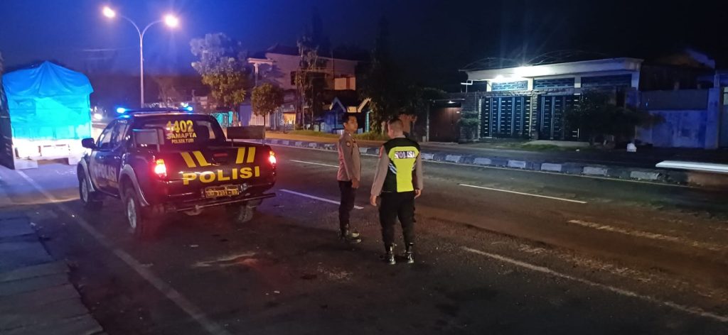 Polsek Turi Gelar Patroli Blue Light Malam Hari, Antisipasi 3C dan Gangguan Kamtibmas