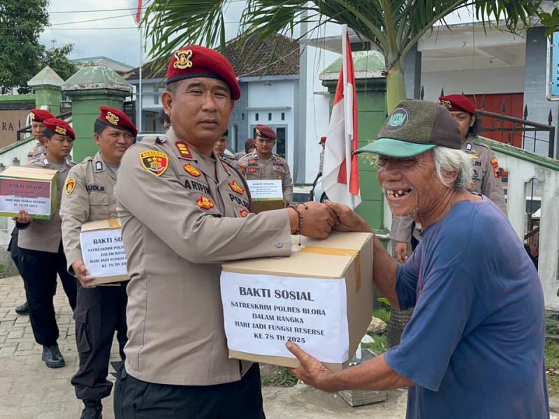 Hari Jadi ke-78 Reserse Polri, Satreskrim Polres Blora Gelar Baksos di Kunduran